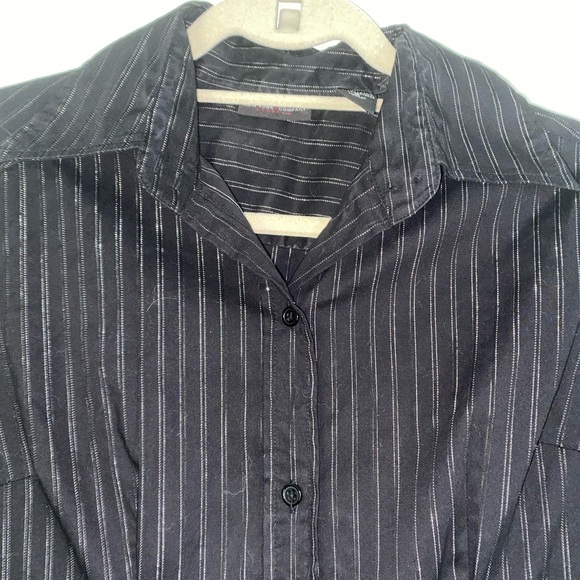 New York & Company button down Tunic blouse in Black with Silver Strips Size S - Picture 4 of 9